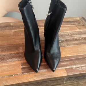 Modern Black Pointed Ankle Booties with Side Zip